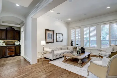 127 E Bracebridge Circle The Woodlands TX 77382