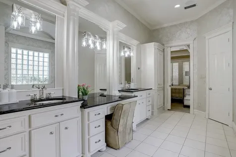 127 E Bracebridge Circle The Woodlands TX 77382