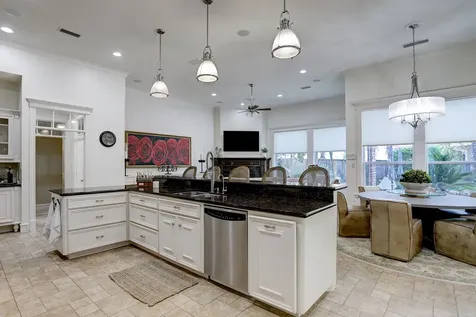 127 E Bracebridge Circle The Woodlands TX 77382
