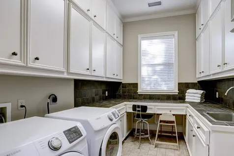 127 E Bracebridge Circle The Woodlands TX 77382