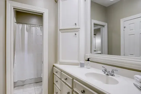 127 E Bracebridge Circle The Woodlands TX 77382