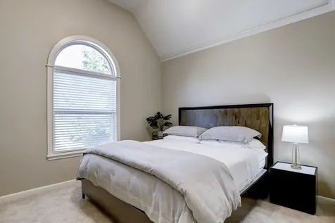 127 E Bracebridge Circle The Woodlands TX 77382