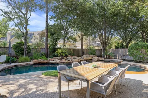 127 E Bracebridge Circle The Woodlands TX 77382