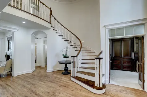 127 E Bracebridge Circle The Woodlands TX 77382
