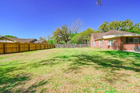 2801 Avenue I Bay City TX 77414