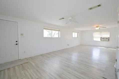 2801 Avenue I Bay City TX 77414