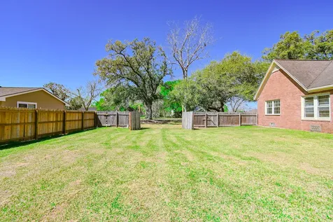 2801 Avenue I Bay City TX 77414