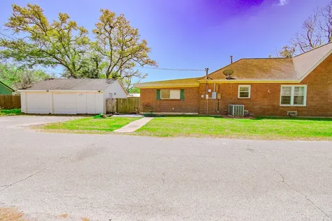 2801 Avenue I Bay City TX 77414