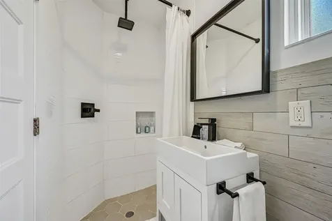 2909 Avenue R Galveston TX 77550