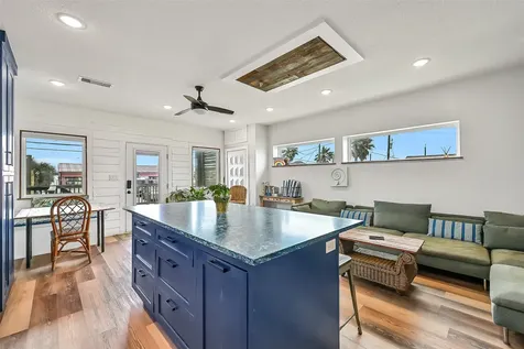2909 Avenue R Galveston TX 77550