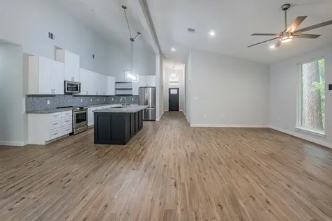 24411 Oakland Hills Drive Huntsville TX 77320