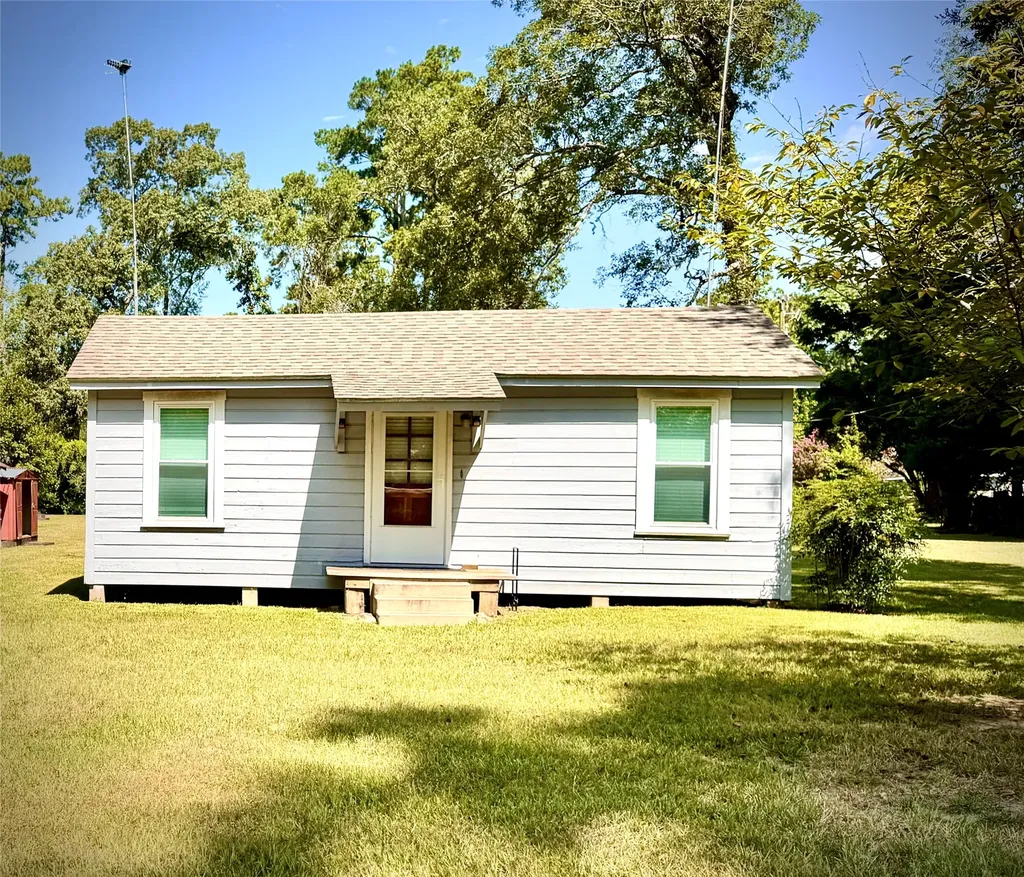 667 County Road 4150 Woodville TX 75979