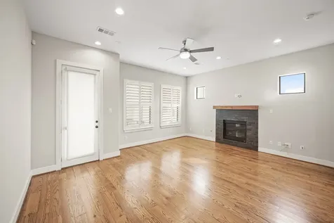 2547 Calumet Street Houston TX 77004