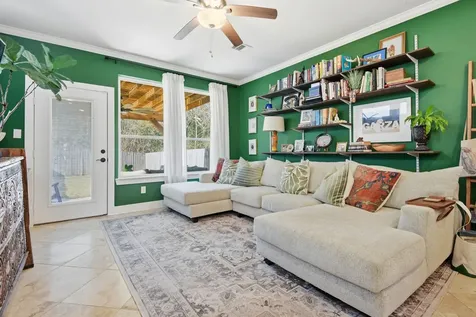 410 Peach Street Tomball TX 77375