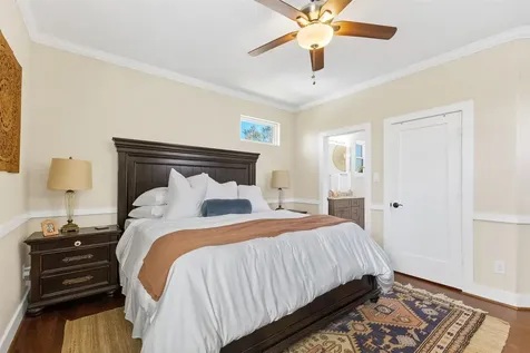 410 Peach Street Tomball TX 77375