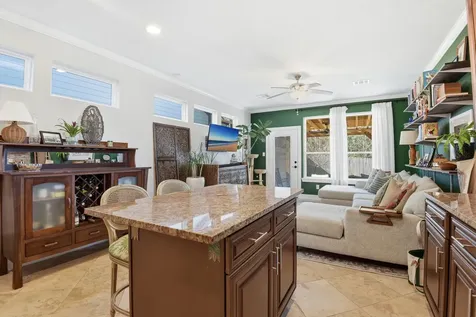 410 Peach Street Tomball TX 77375