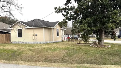 6305 Frisco Street Houston TX 77022