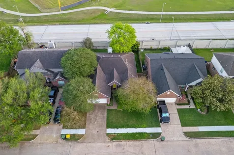 4805 Chrissie Drive Pearland TX 77584