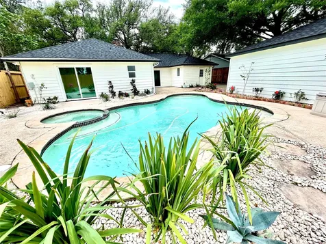 2511 Briarpark Drive Houston TX 77042