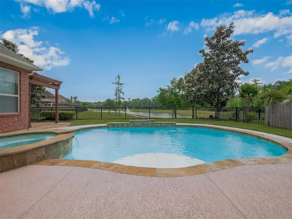 2711 King Point View Lane Spring TX 77388