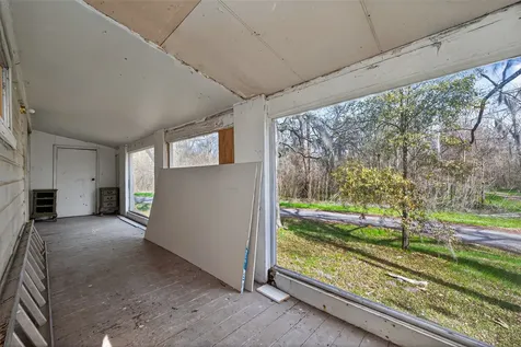 200 County Road 2859 Cleveland TX 77327