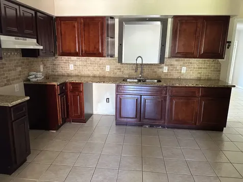 930 S Utah Street La Porte TX 77571