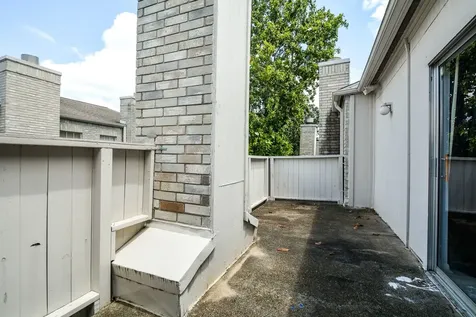 3800 Tanglewilde Street 106 Houston TX 77063