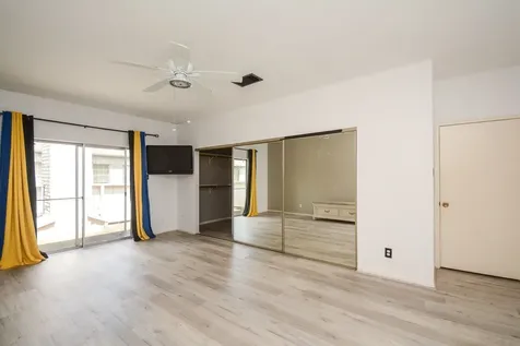 3800 Tanglewilde Street 106 Houston TX 77063