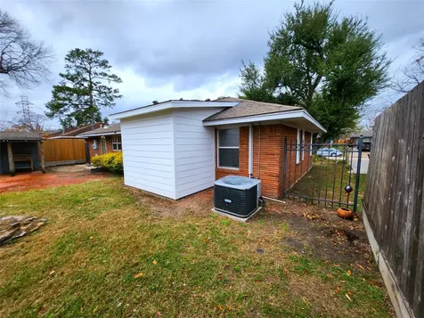 1635 Wilde Rock Way Houston TX 77018