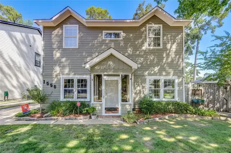 1550 Sue Barnett Drive Houston TX 77018