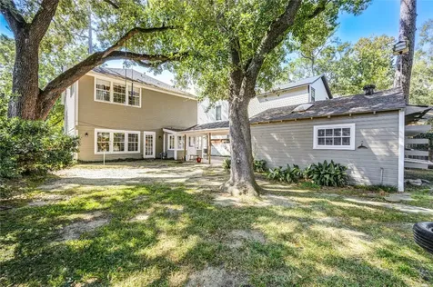 1550 Sue Barnett Drive Houston TX 77018