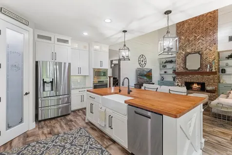11527 Laurens Way Montgomery TX 77316
