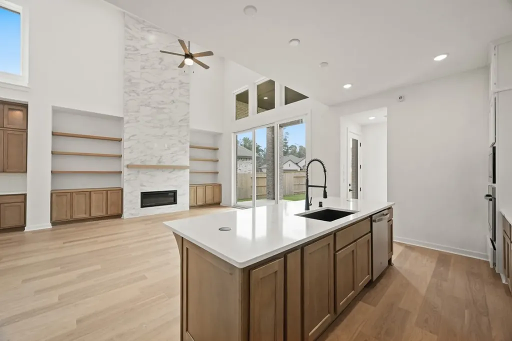 140 Silverbow Creek Way Conroe TX 77304