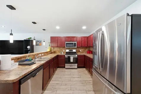 15614 S Early Dusk Circle Houston TX 77044