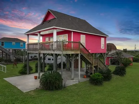 1219 Front Avenue Avenue Port Bolivar TX 77650