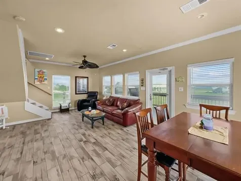 1219 Front Avenue Avenue Port Bolivar TX 77650