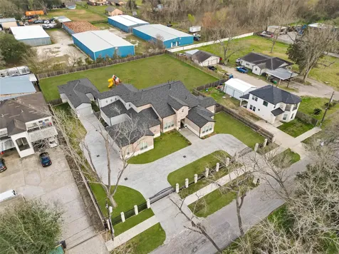4821 1st Street Houston TX 77504