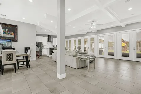 4821 1st Street Houston TX 77504