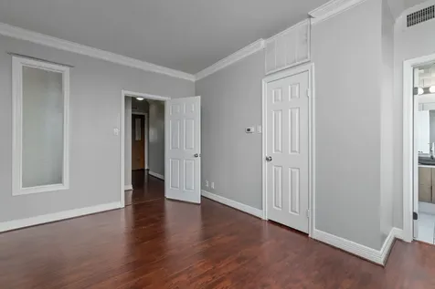 5150 Hidalgo Street 806 Houston TX 77056