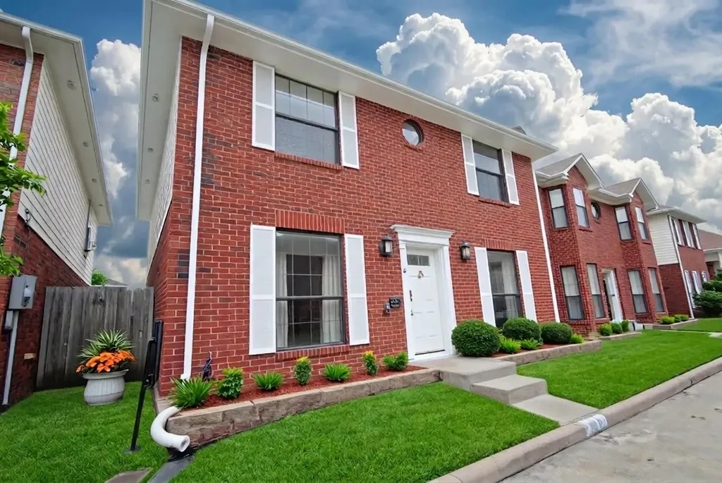 13831 Trumpetvine Street Houston TX 77083