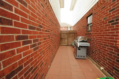 13831 Trumpetvine Street Houston TX 77083