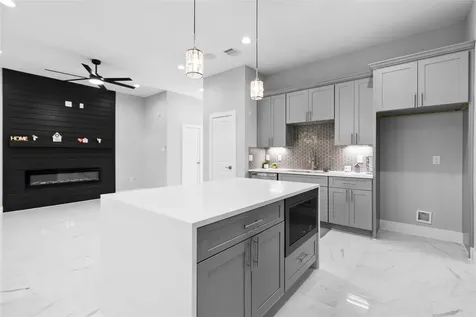 825 Paul Quinn Street C Houston TX 77091