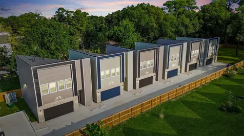 825 Paul Quinn Street C Houston TX 77091
