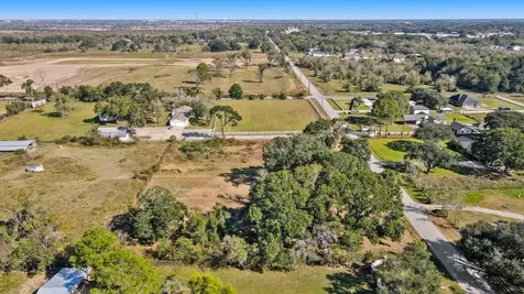 676 Evergreen Street Fresno TX 77545