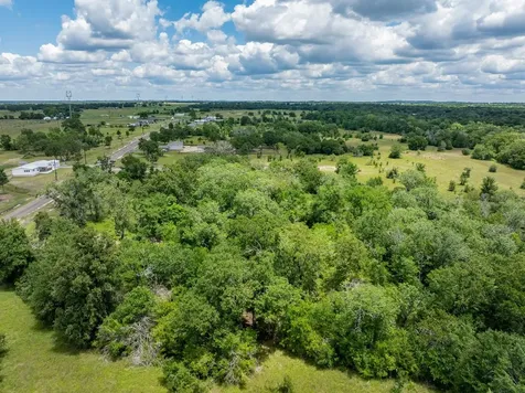 10677 Brushwood Cutoff Bedias TX 77831