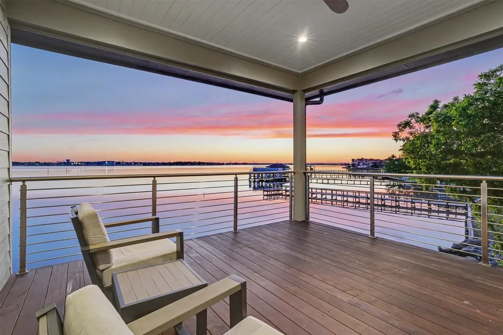 2002 Cove Park Drive Kemah TX 77565