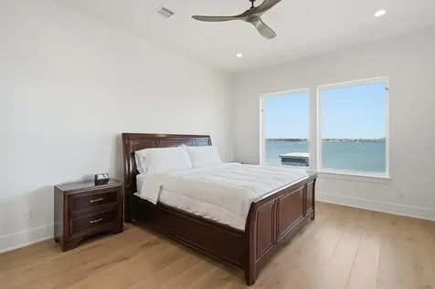 2002 Cove Park Drive Kemah TX 77565