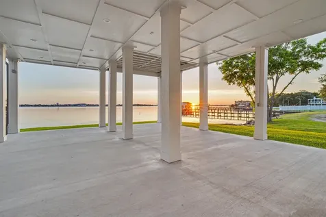 2002 Cove Park Drive Kemah TX 77565