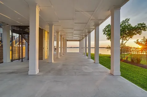 2002 Cove Park Drive Kemah TX 77565