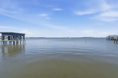 2002 Cove Park Drive Kemah TX 77565